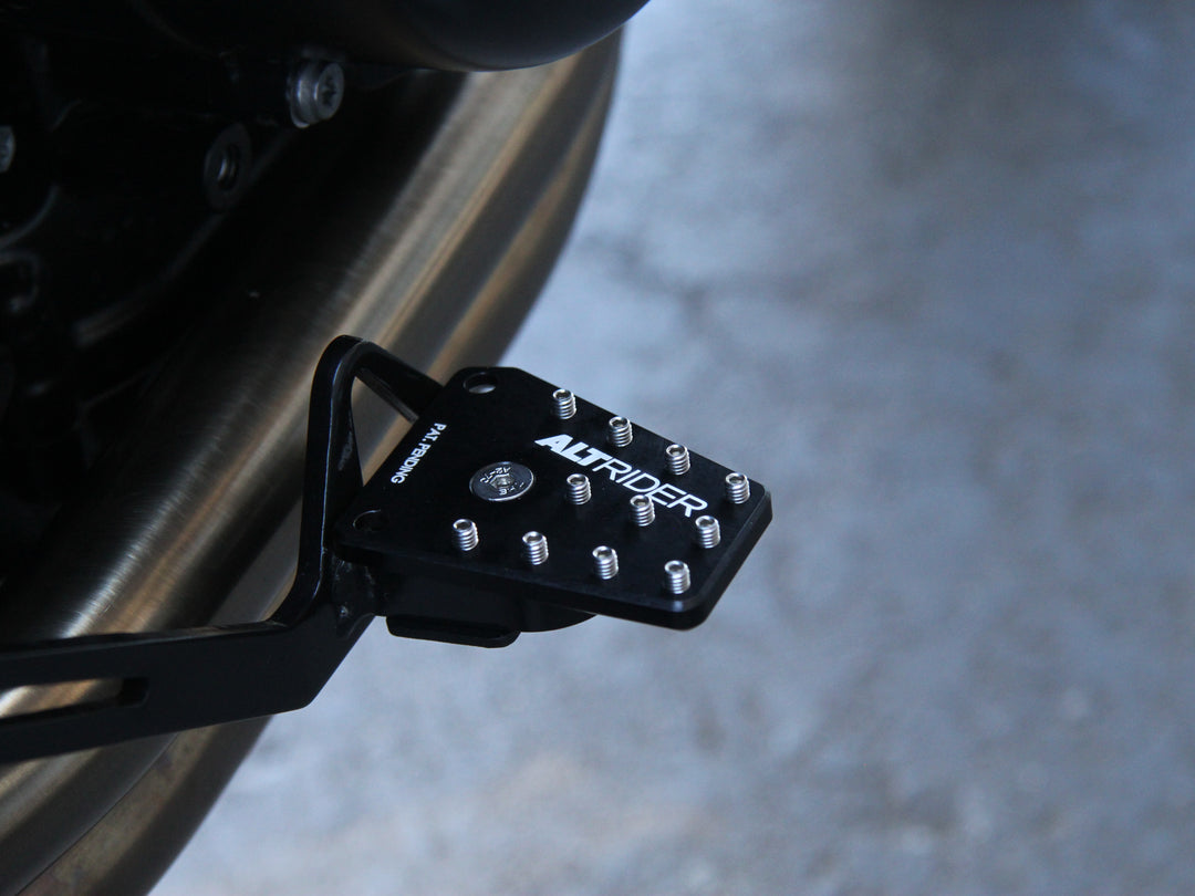 AltRider DualControl System - Enlarger and 25.4mm Riserfor the BMW F 800/700/650-Twin GS - Black
